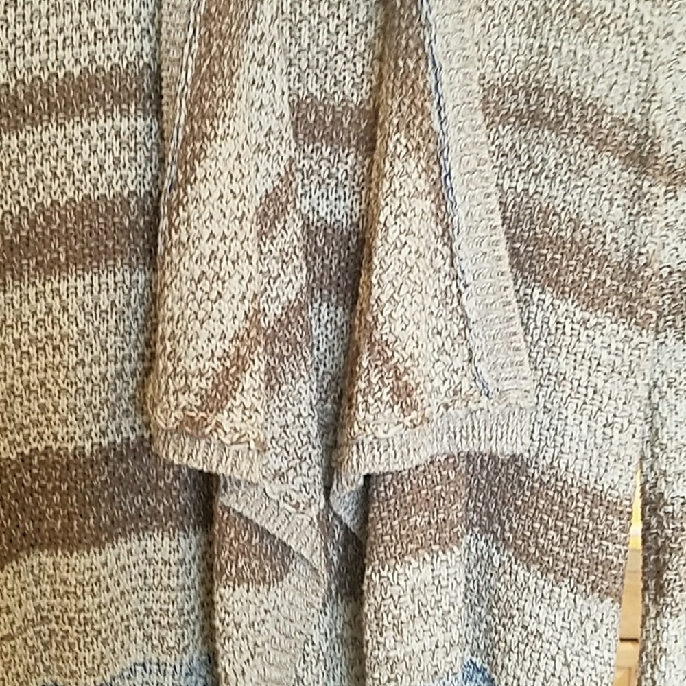 Sweater - Picture 3 of 4